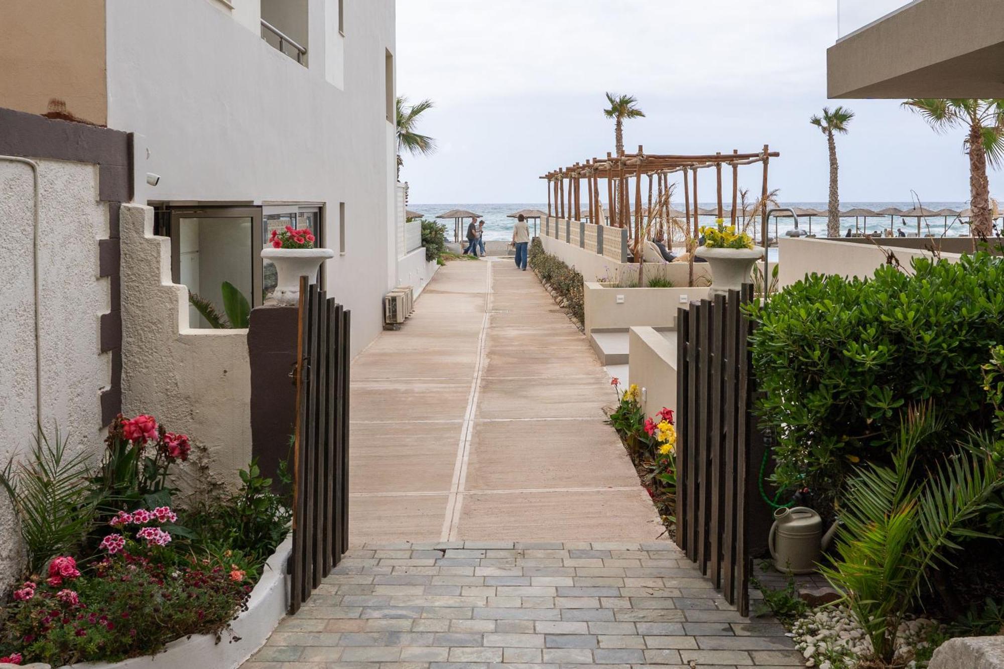 Chrispa's Seaside House